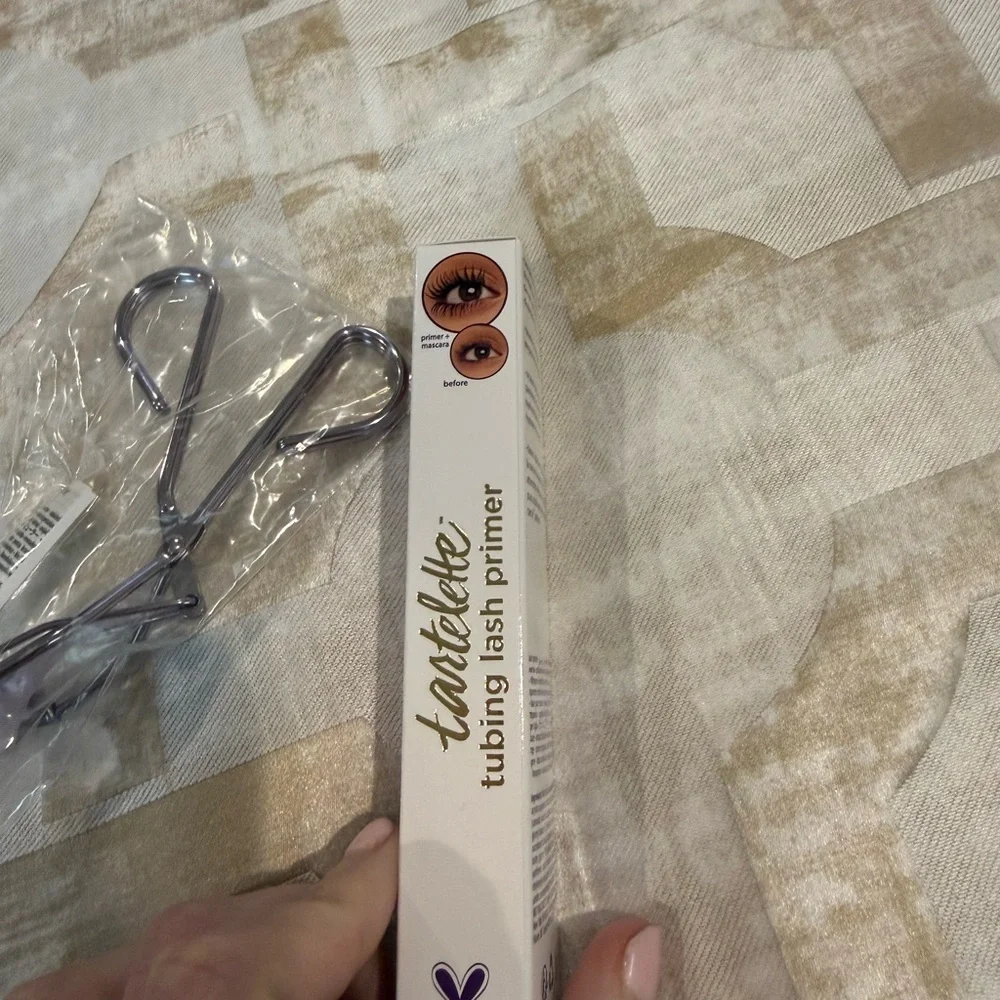 Tarte Tubing Lash Primer – Tarte & Silver Eyelash Curler Bundle - Picture 8 of 11